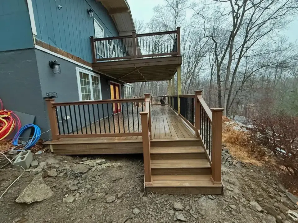 Wood Decking in Lehigh Valley, PA | LVMC Decks